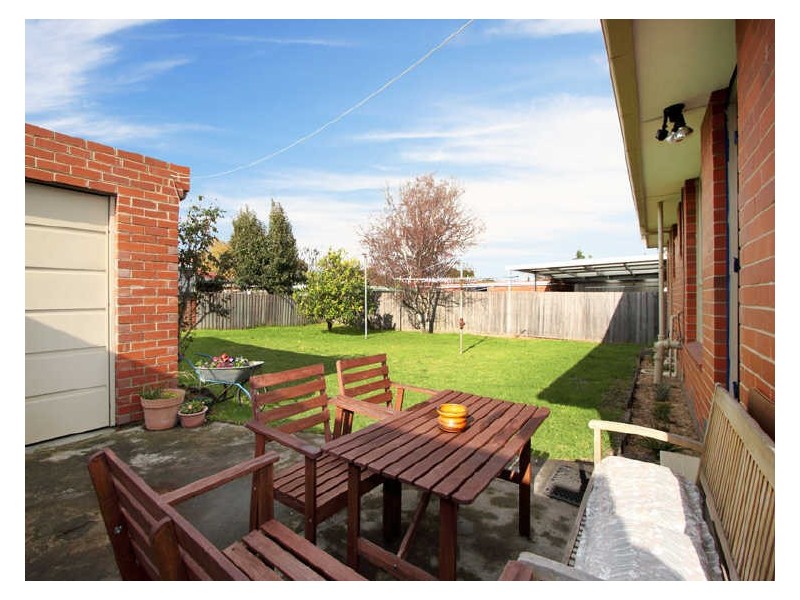 15 Mckirdy Street, Springvale VIC 3171