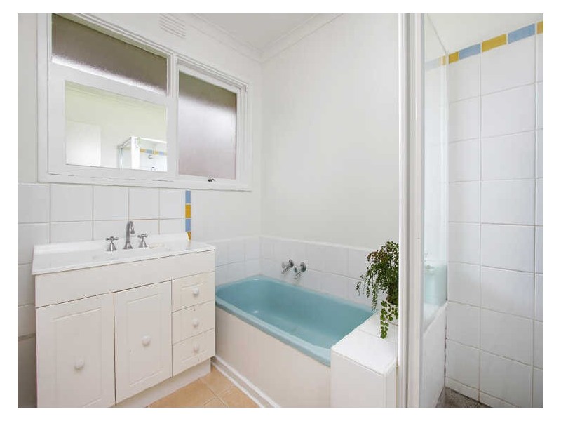 15 Mckirdy Street, Springvale VIC 3171