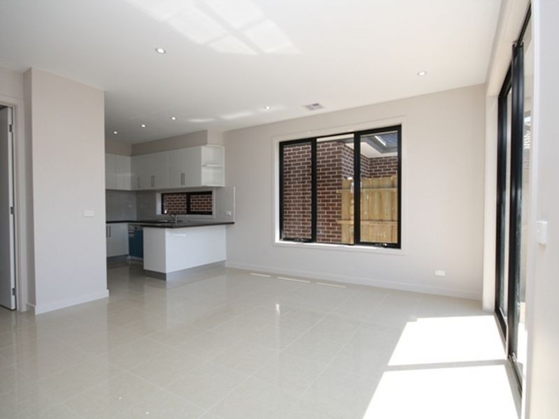 2/37 View Road, Springvale VIC 3171