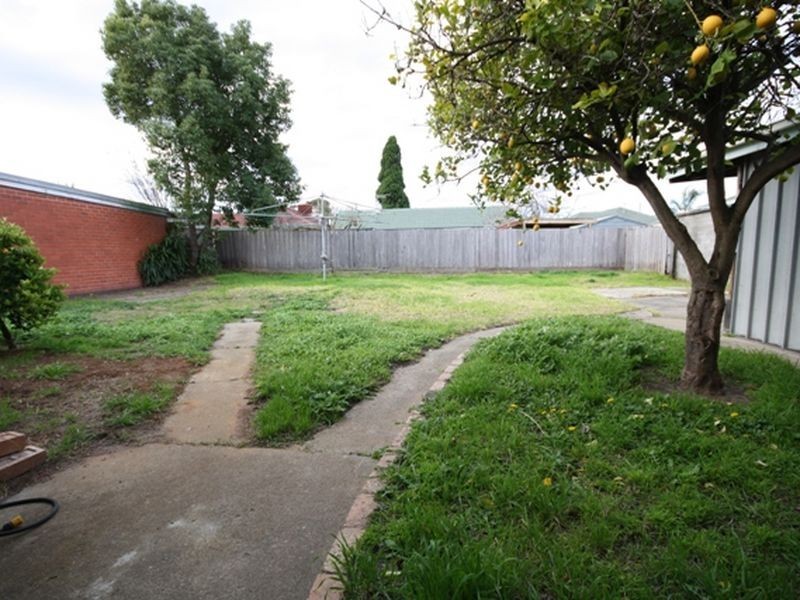 3 Carlyon Court, Springvale VIC 3171