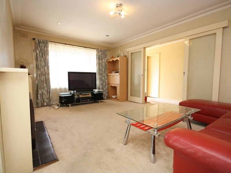 40 Hanleth Avenue, Springvale VIC 3171