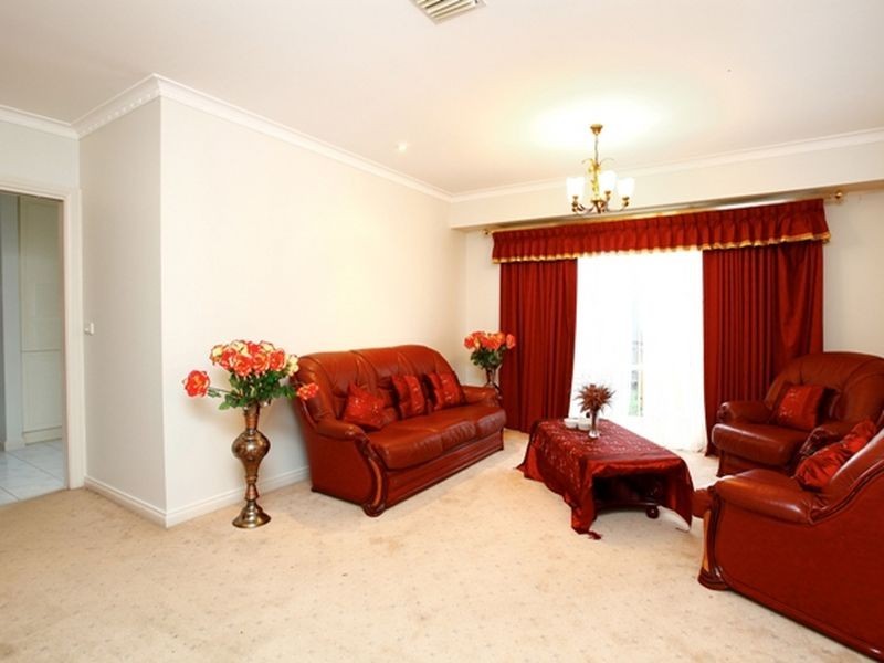 18 Emmerson Street, Keysborough VIC 3173