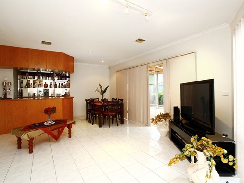 18 Emmerson Street, Keysborough VIC 3173