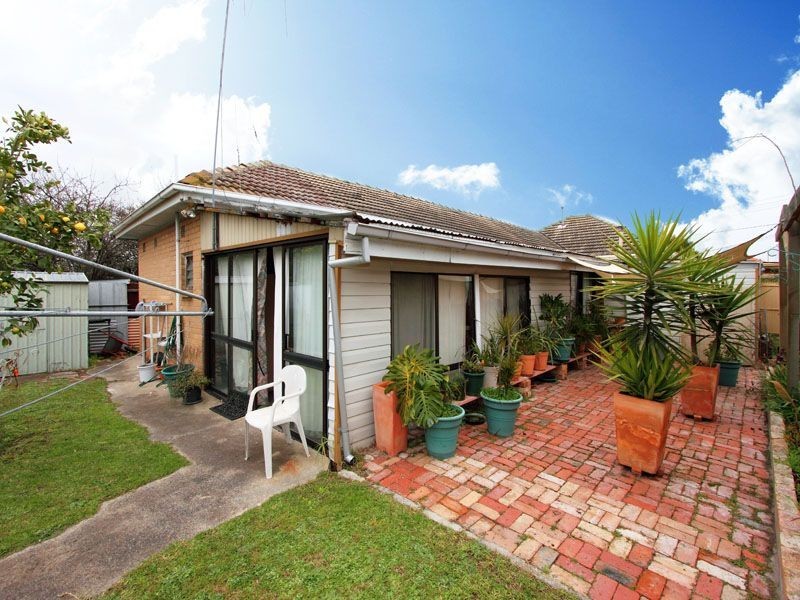19 Glendale Road, Springvale VIC 3171