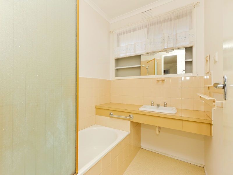 10 Mullum Court, Springvale South VIC 3172