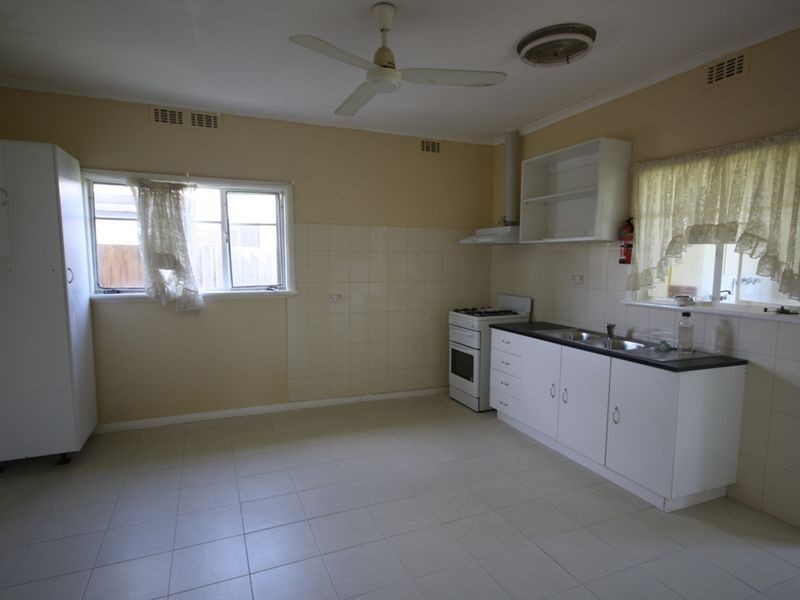 29 Lewis Street, Springvale VIC 3171