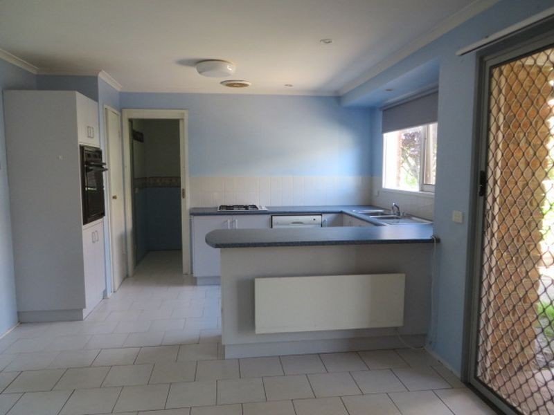 3 Calwell Court, Skye VIC 3977