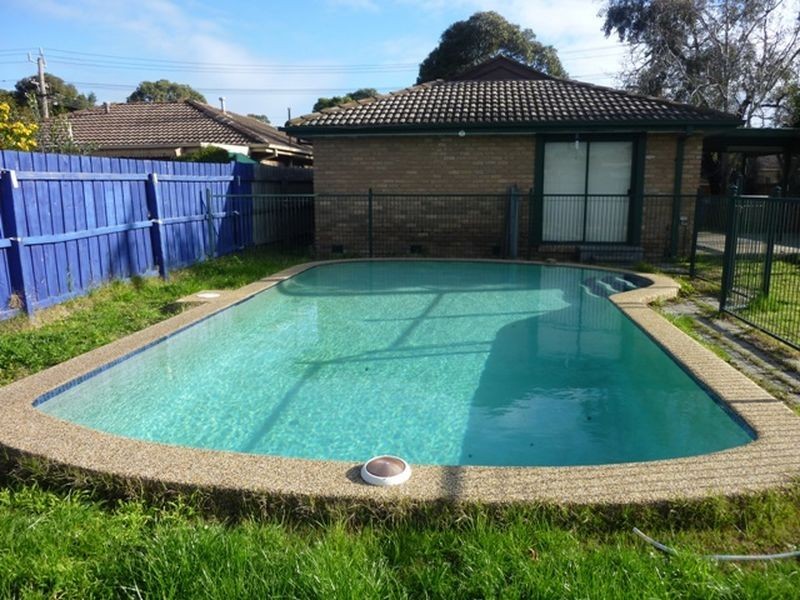 9 Serpentine Road, Keysborough VIC 3173