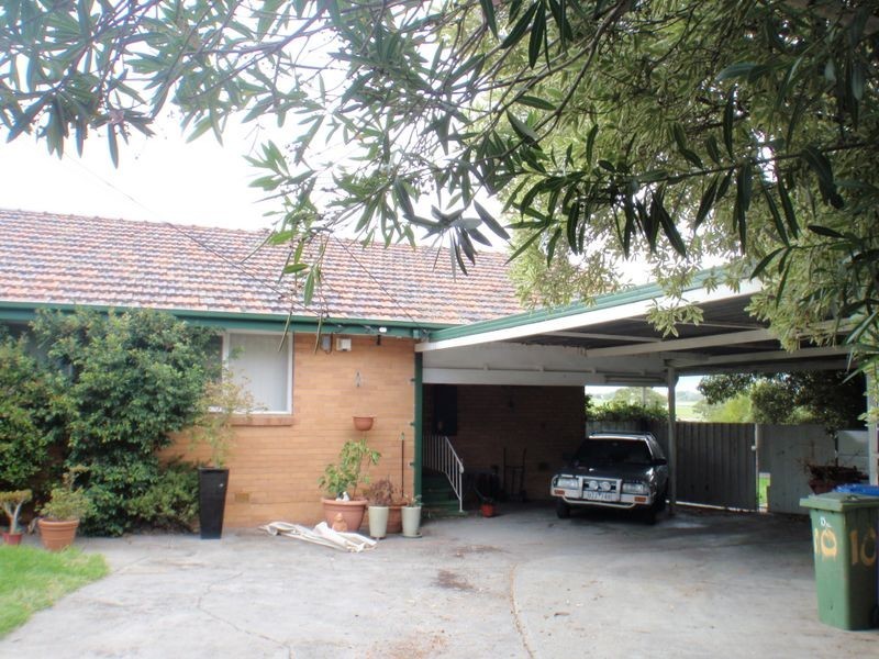 10 CARLYON CT, Springvale VIC 3171