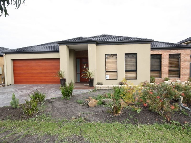 6 Greenside Crescent, Keysborough VIC 3173