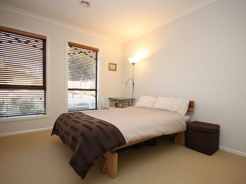 6 Greenside Crescent, Keysborough VIC 3173