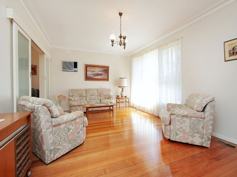 24 Medoro Grove, Mulgrave VIC 3170