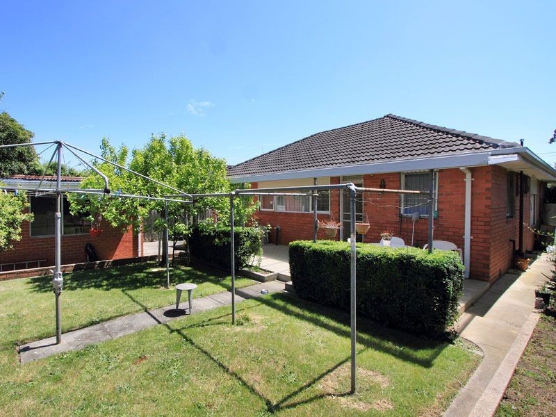24 Medoro Grove, Mulgrave VIC 3170