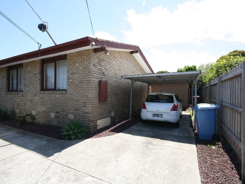 2/1 Coomoora Road, Springvale South VIC 3172