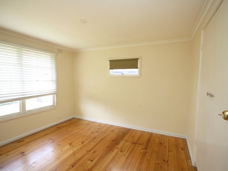 17 Elizabeth Avenue, Springvale South VIC 3172