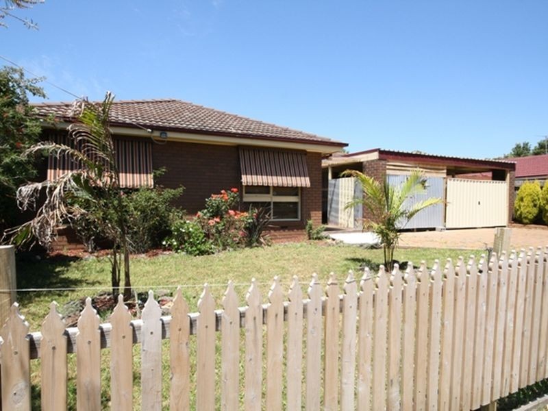 54 Wallace Road, Cranbourne VIC 3977
