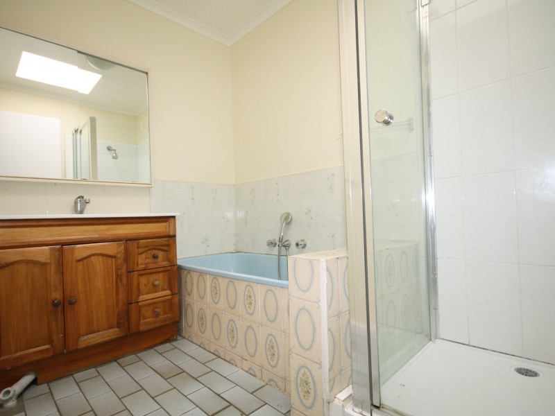 Unit 1/10 Fairbank RD, Clayton South VIC 3169