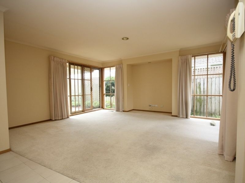 86 Waverley Park Drive, Cranbourne North VIC 3977
