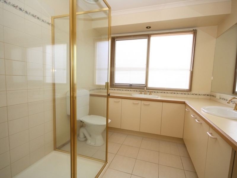 86 Waverley Park Drive, Cranbourne North VIC 3977