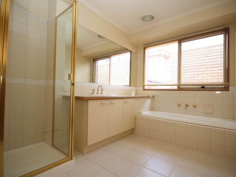 86 Waverley Park Drive, Cranbourne North VIC 3977