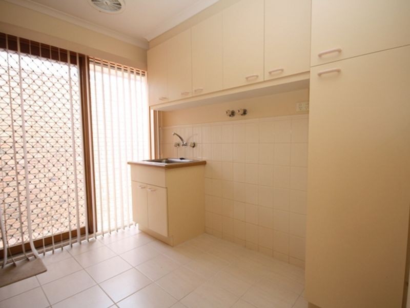 86 Waverley Park Drive, Cranbourne North VIC 3977