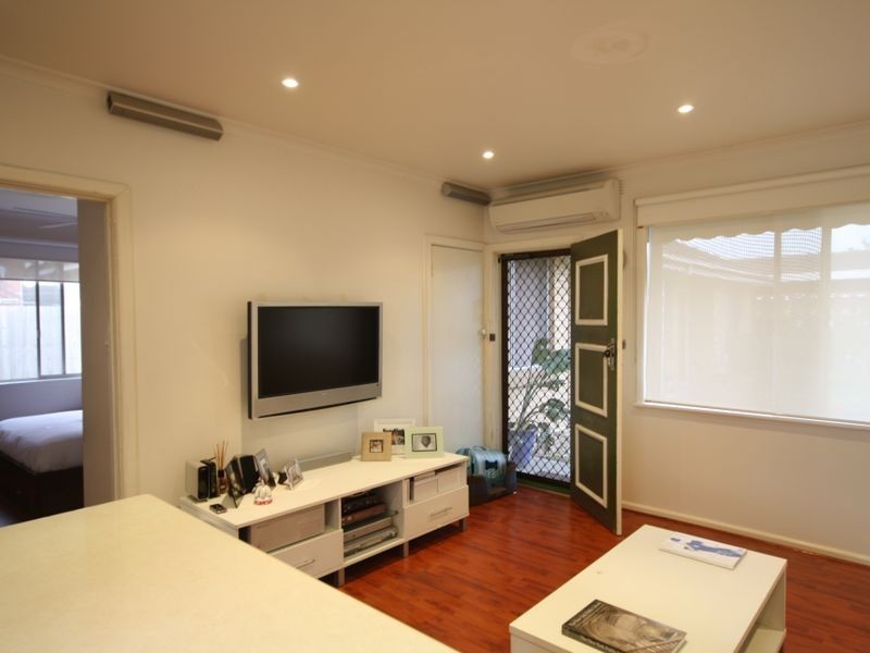 14/4A COLONSAY ROAD, Springvale VIC 3171