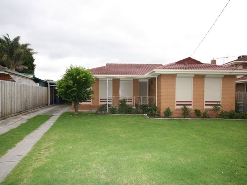 11 Beauvorno Avenue, Keysborough VIC 3173