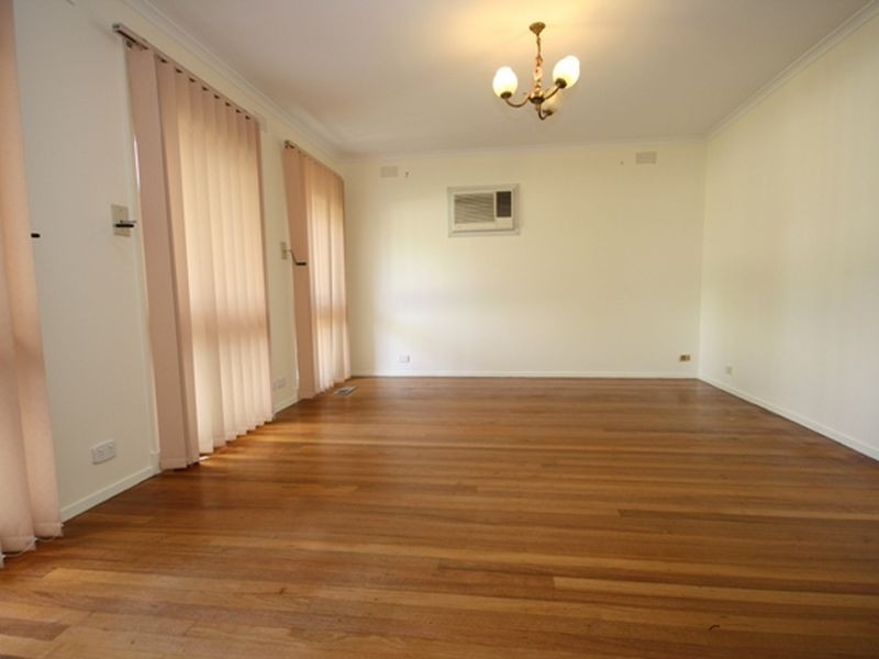 11 Beauvorno Avenue, Keysborough VIC 3173