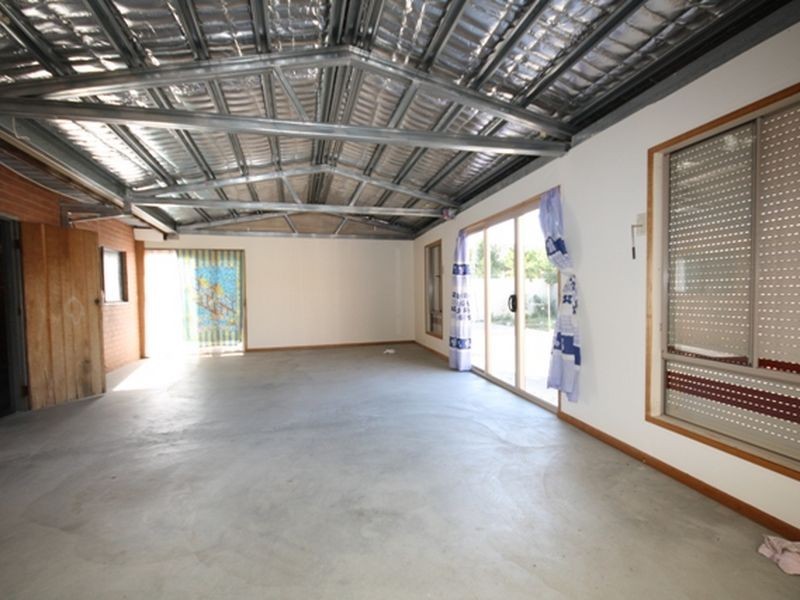 11 Beauvorno Avenue, Keysborough VIC 3173