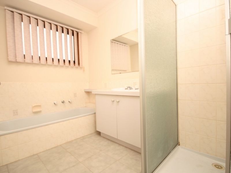 8 Kanumbra Court, Hallam VIC 3803