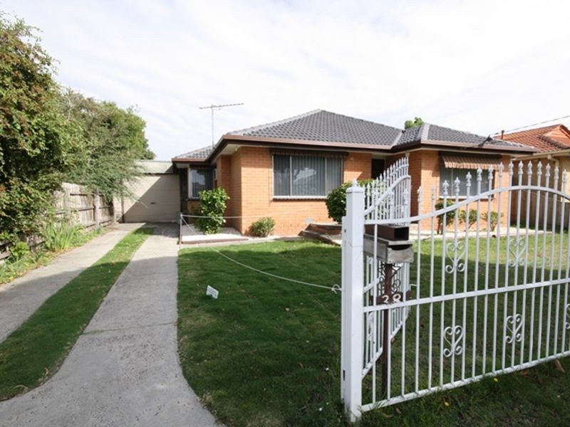 38 Bundeena Avenue, Keysborough VIC 3173