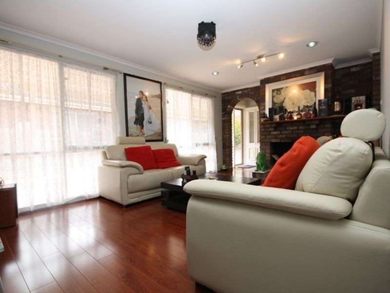 88 Waverley Park Drive, Cranbourne North VIC 3977