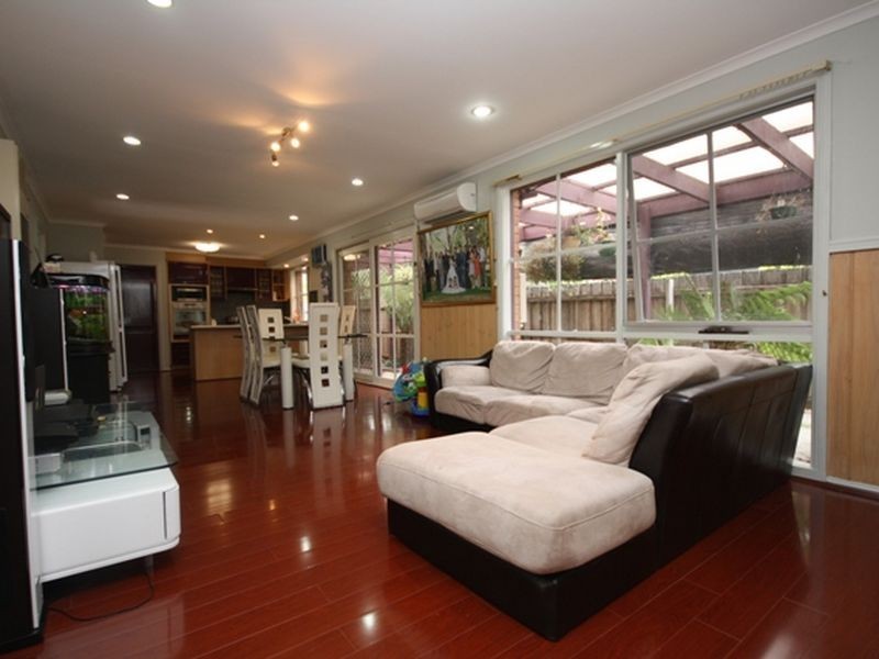 88 Waverley Park Drive, Cranbourne North VIC 3977