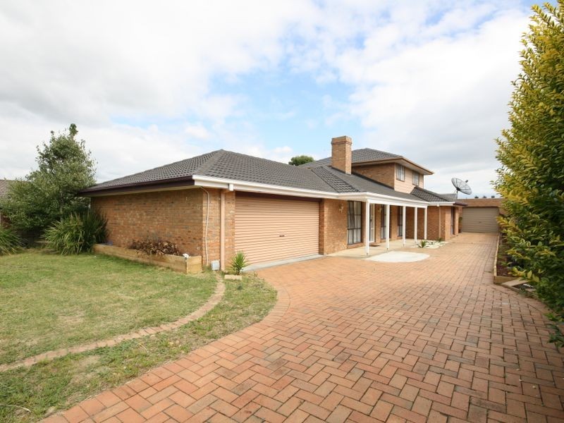 88 Waverley Park Drive, Cranbourne North VIC 3977