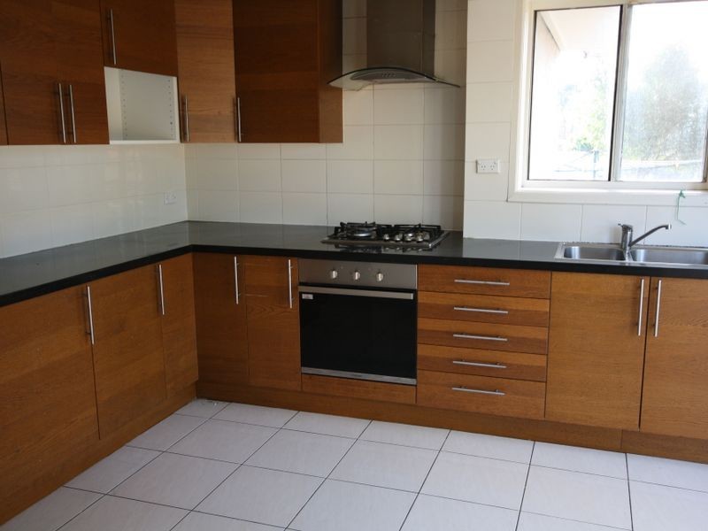 115 Somerville Rd, Hampton Park VIC 3976