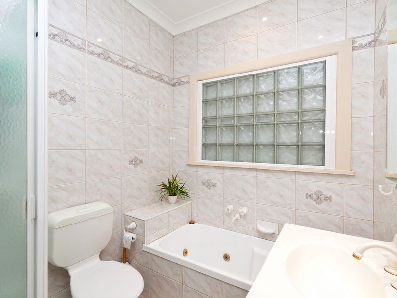 28 Elm Grove, Springvale VIC 3171