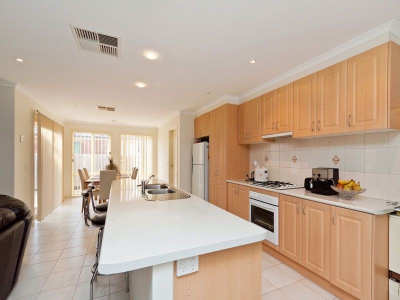 35 Astley Wynd, Lynbrook VIC 3975