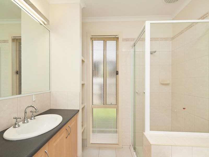 35 Astley Wynd, Lynbrook VIC 3975