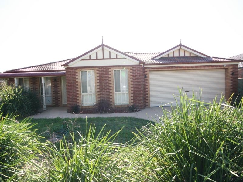 35 Astley Wynd, Lynbrook VIC 3975
