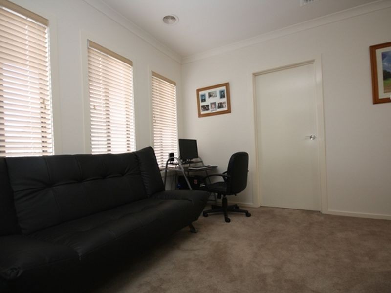 8/42 Liege Avenue, Noble Park VIC 3174