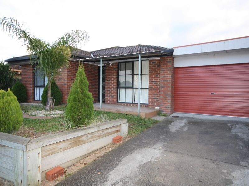 19 Kirkwood Crescent, Hampton Park VIC 3976