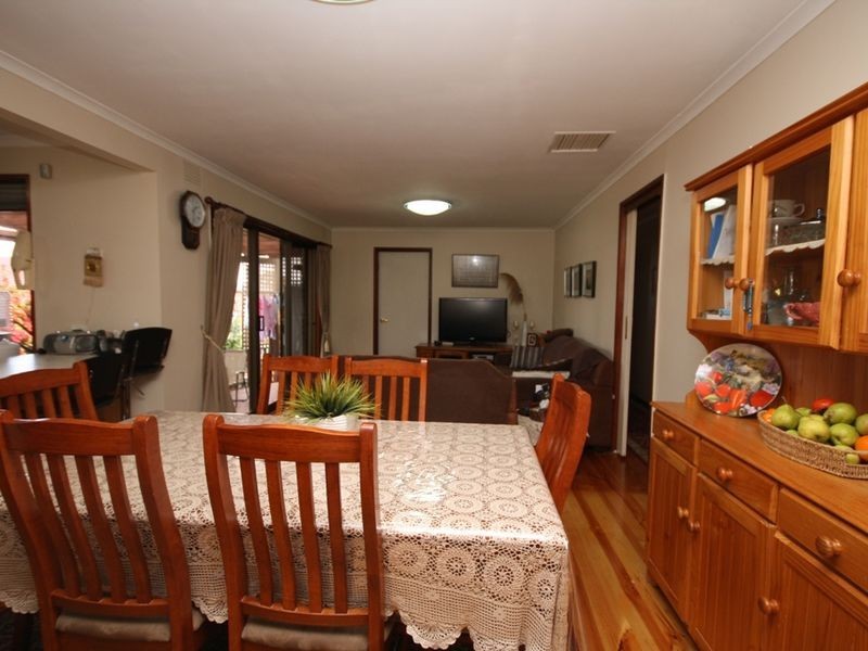 2 CHISHOLM CT, Springvale South VIC 3172