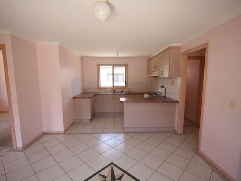 1/21 Princess Avenue, Springvale VIC 3171