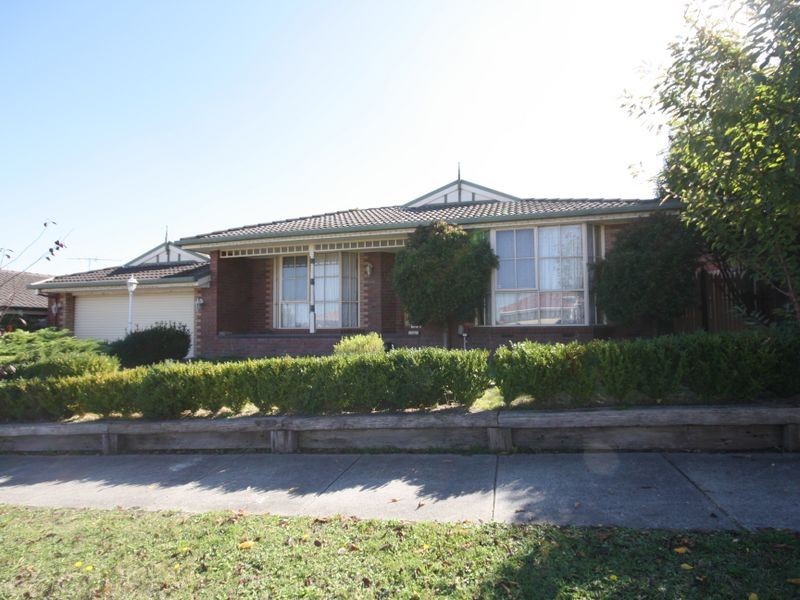 7 SANDALWOOD DRIVE, Narre Warren VIC 3805