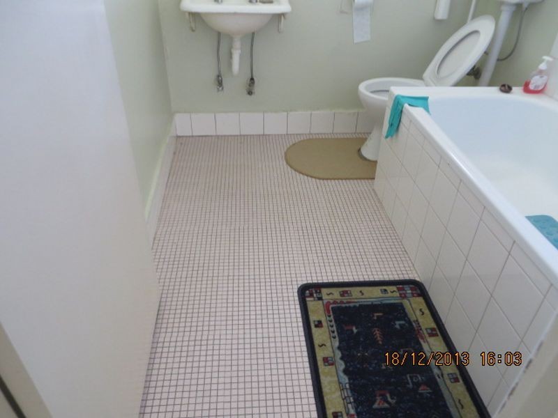 2/1 VIEW RD, Springvale VIC 3171