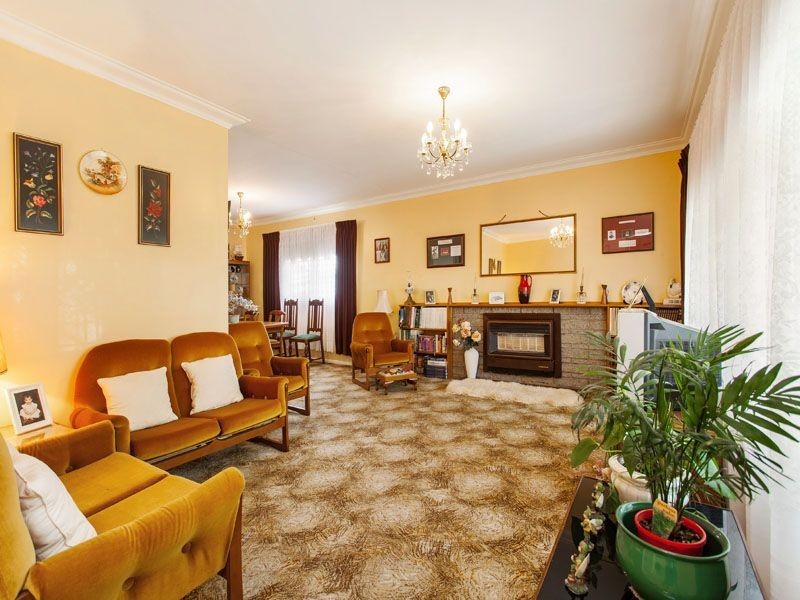 53 Goodwood Dr, Springvale VIC 3171