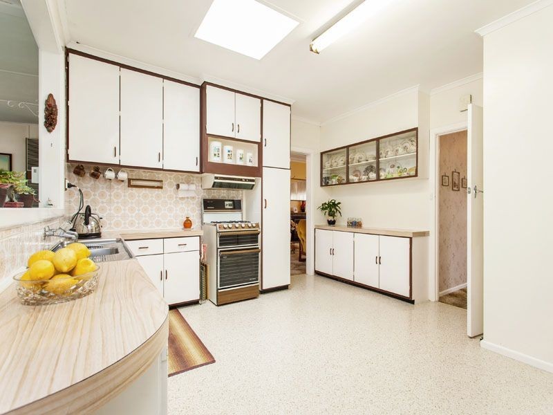 53 Goodwood Dr, Springvale VIC 3171