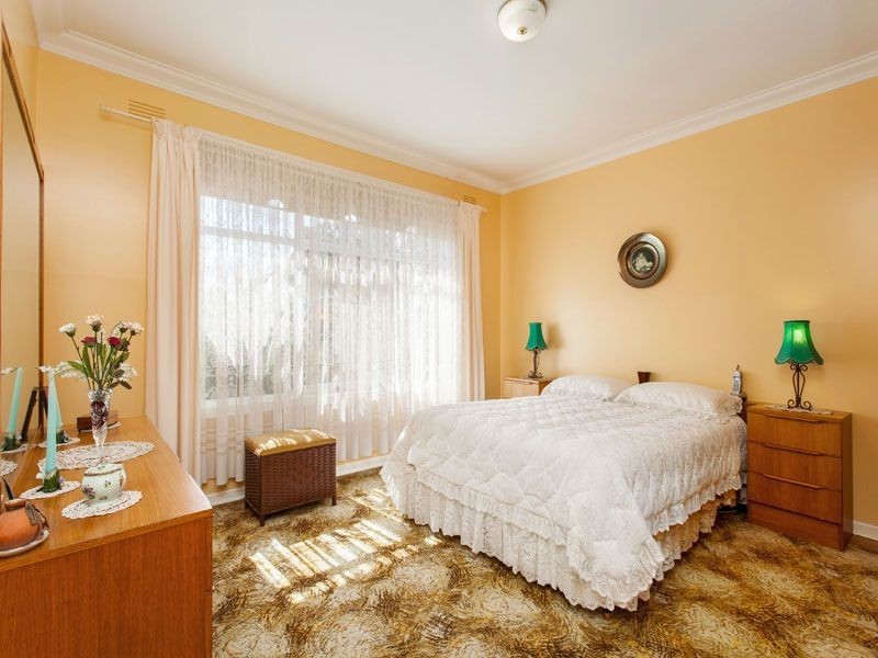 53 Goodwood Dr, Springvale VIC 3171