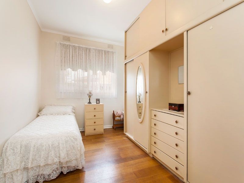 53 Goodwood Dr, Springvale VIC 3171