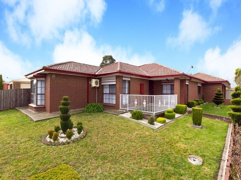 25 Snowgum Court, Keysborough VIC 3173